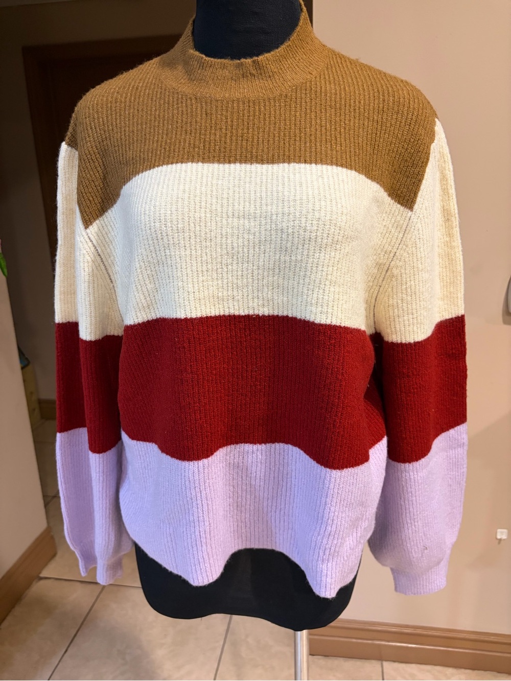 Moon River Colorblock Crewneck Sweater in Brown, White, Red, Lilac